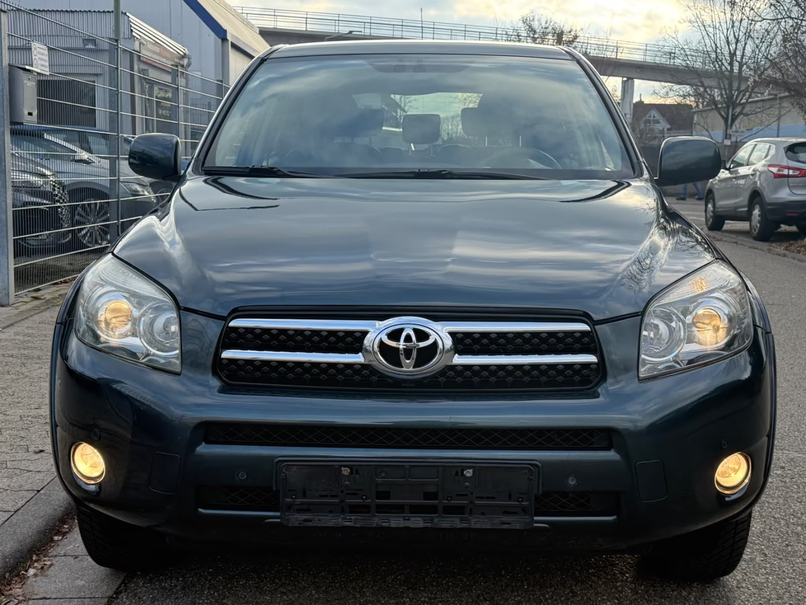 Toyota RAV4 Exécutive 4×4 – Diesel Manuelle
