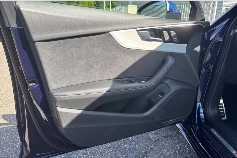 Audi A4 35 TFSI 150ch Competition S tronic 7