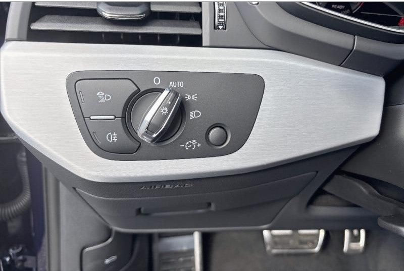 Audi A4 35 TFSI 150ch Competition S tronic 7