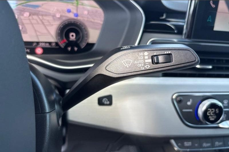 Audi A4 35 TFSI 150ch Competition S tronic 7