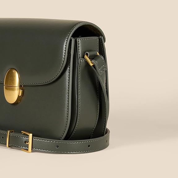 Sac Bandoulière en Raphia Vert Olive Foncé D