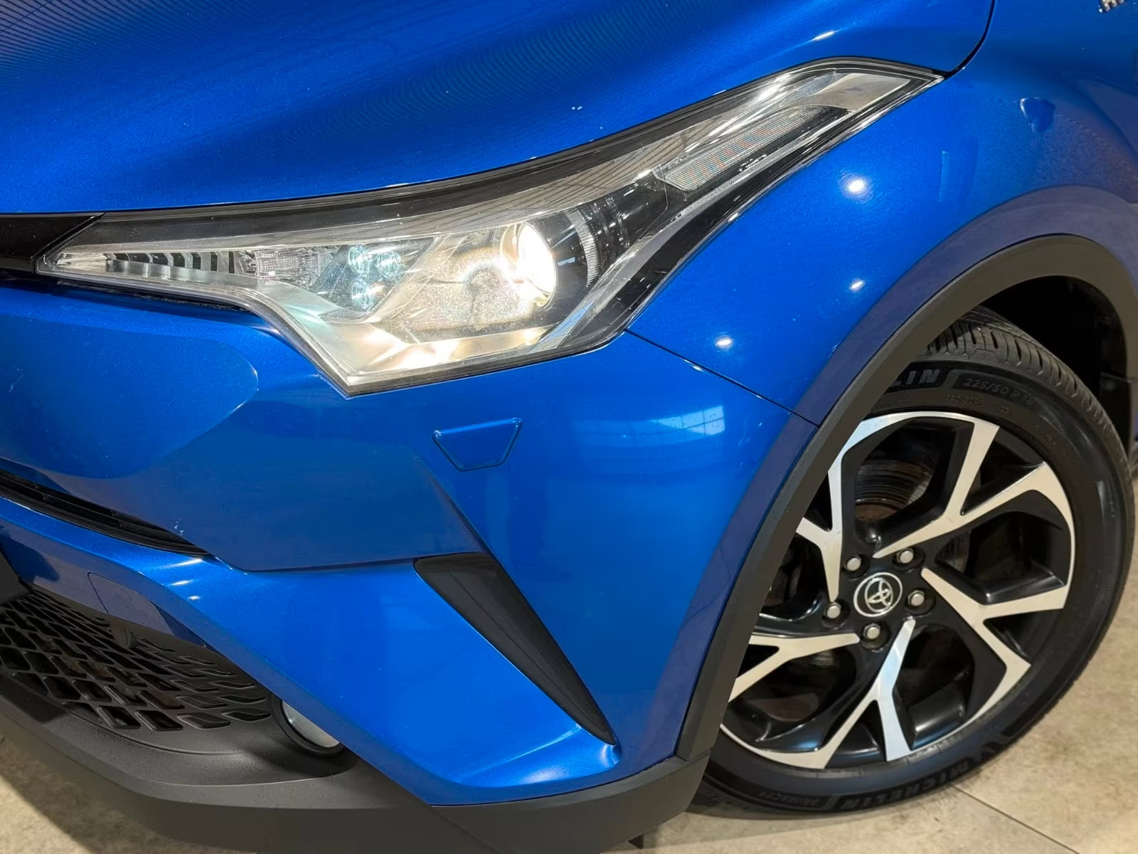 Toyota C-HR Hybrid Automatique (2019)