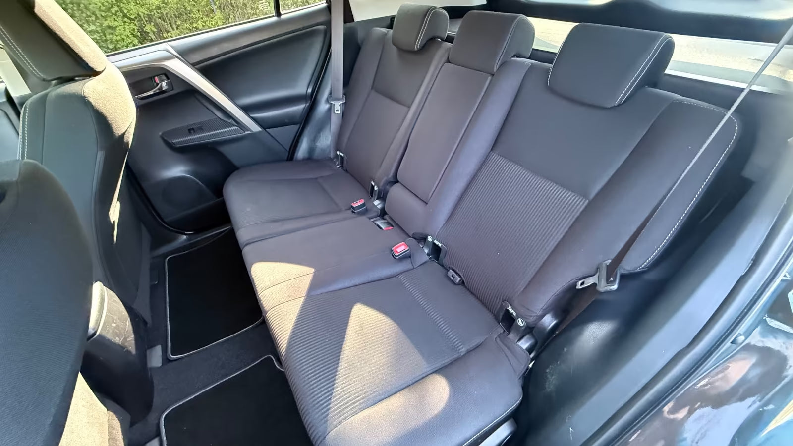 Toyota RAV4 4×4 Diesel Manuelle (2015)