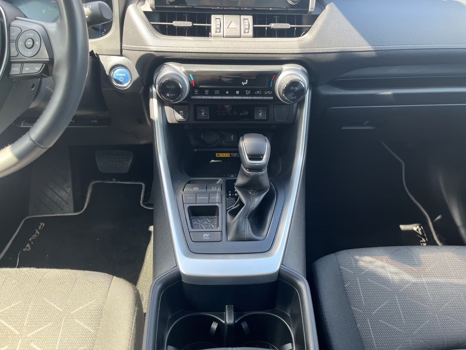 Toyota RAV4 Hybrid Automatique (2022)