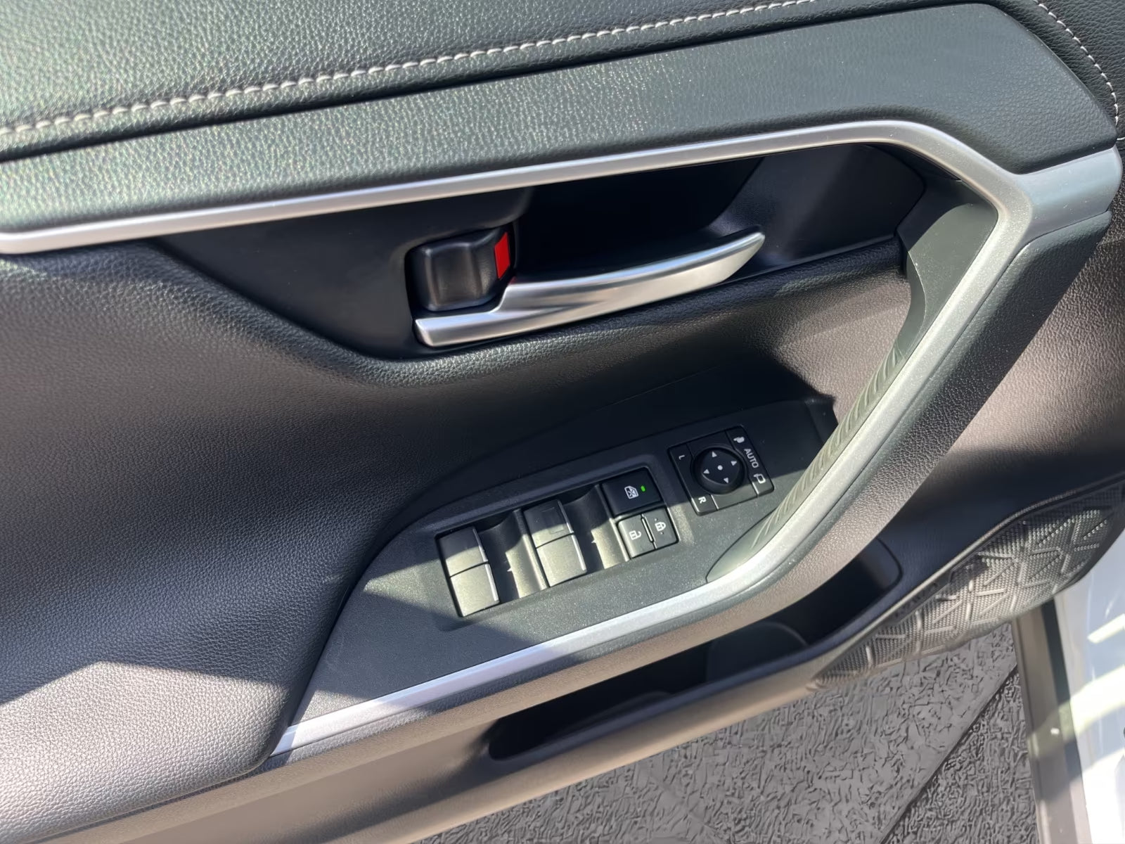 Toyota RAV4 Hybrid Automatique (2022)