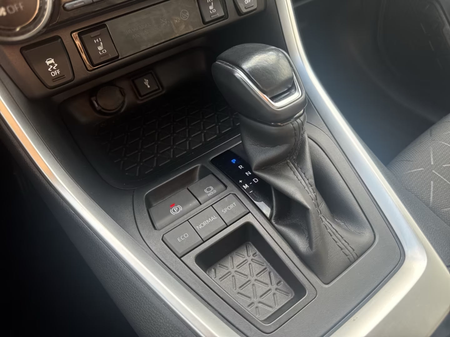 Toyota RAV4 Essence Automatique (2021)