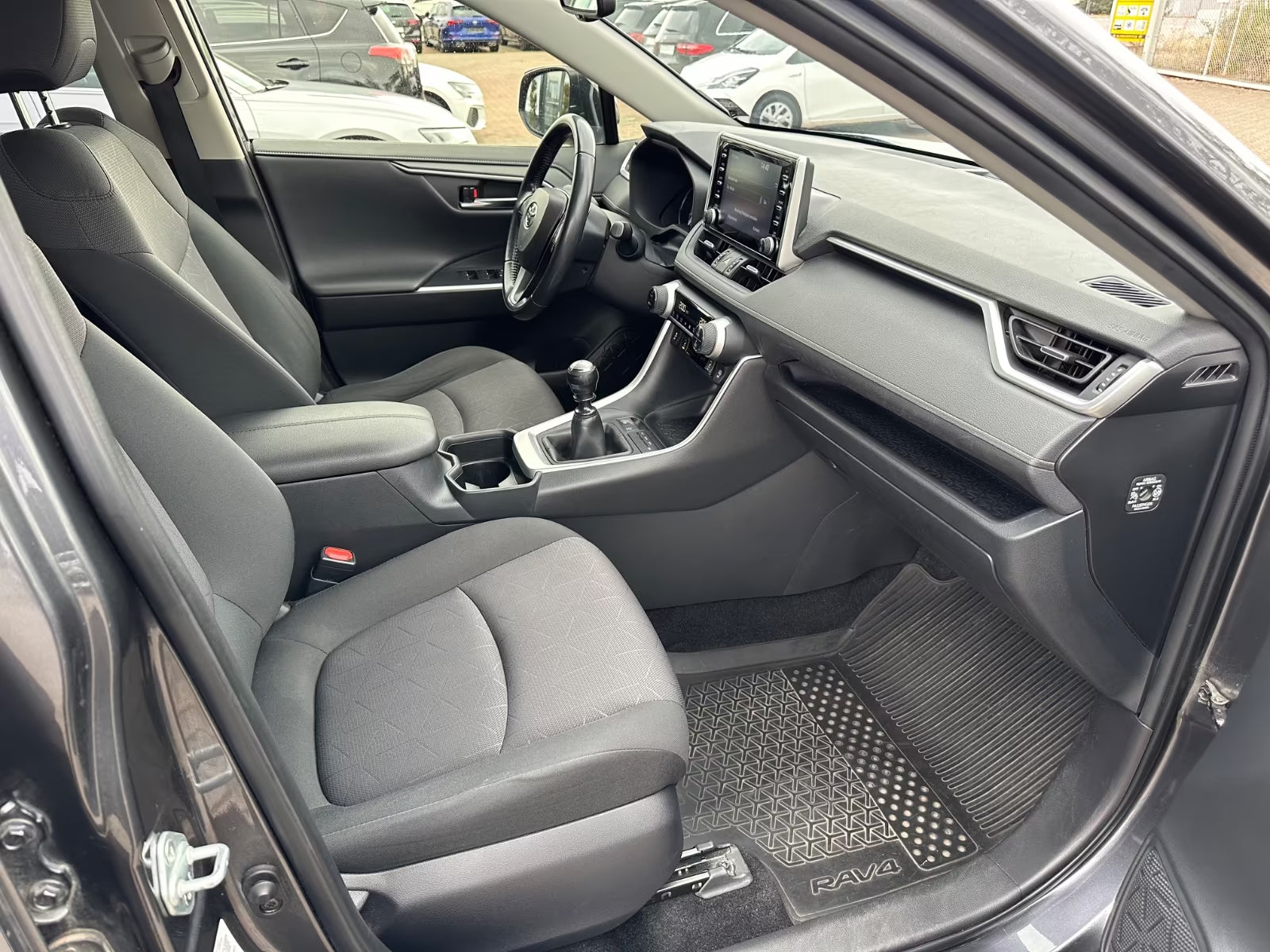 Toyota RAV4 Essence Manuelle Comfort (2019)