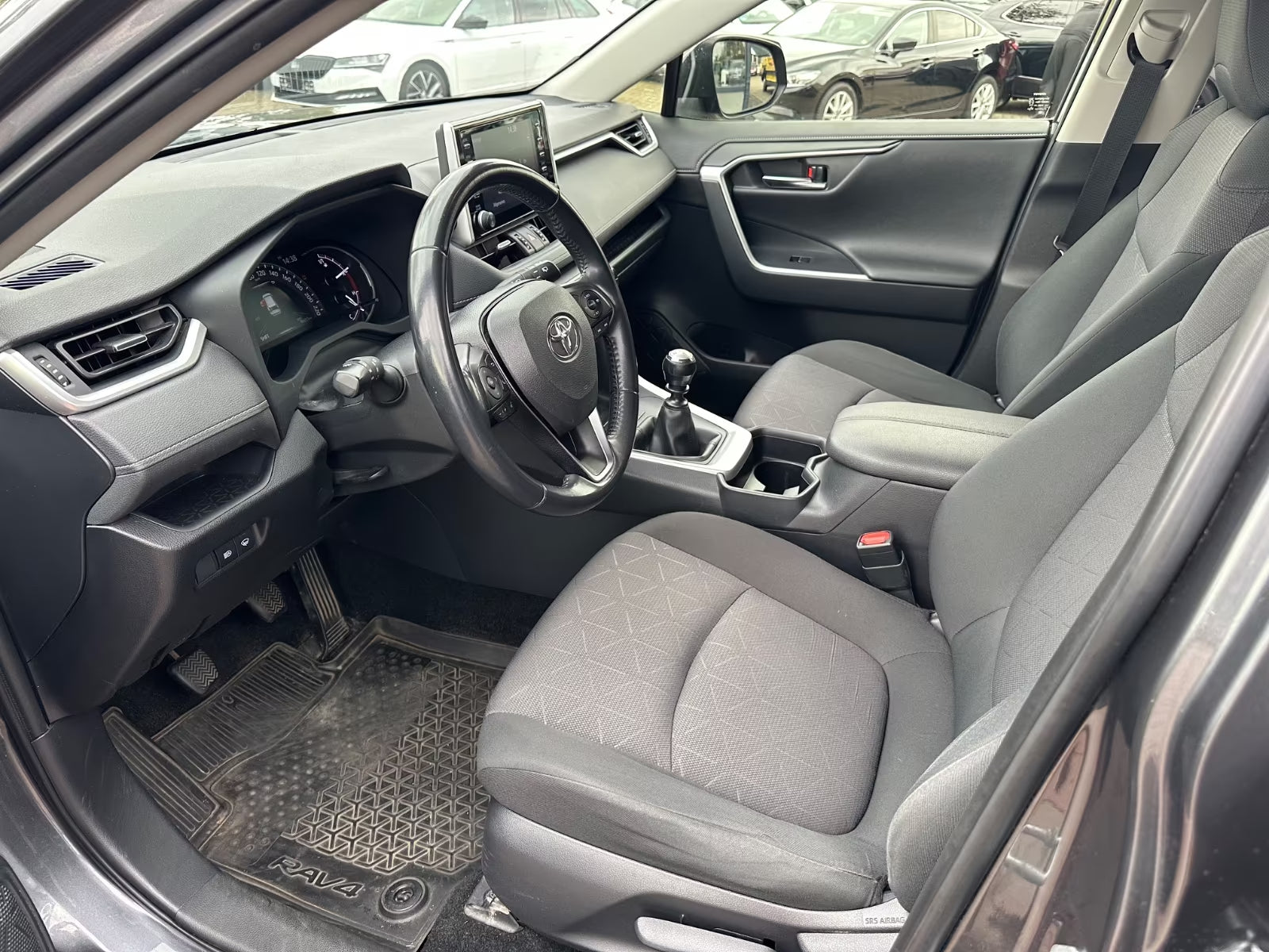 Toyota RAV4 Essence Manuelle Comfort (2019)