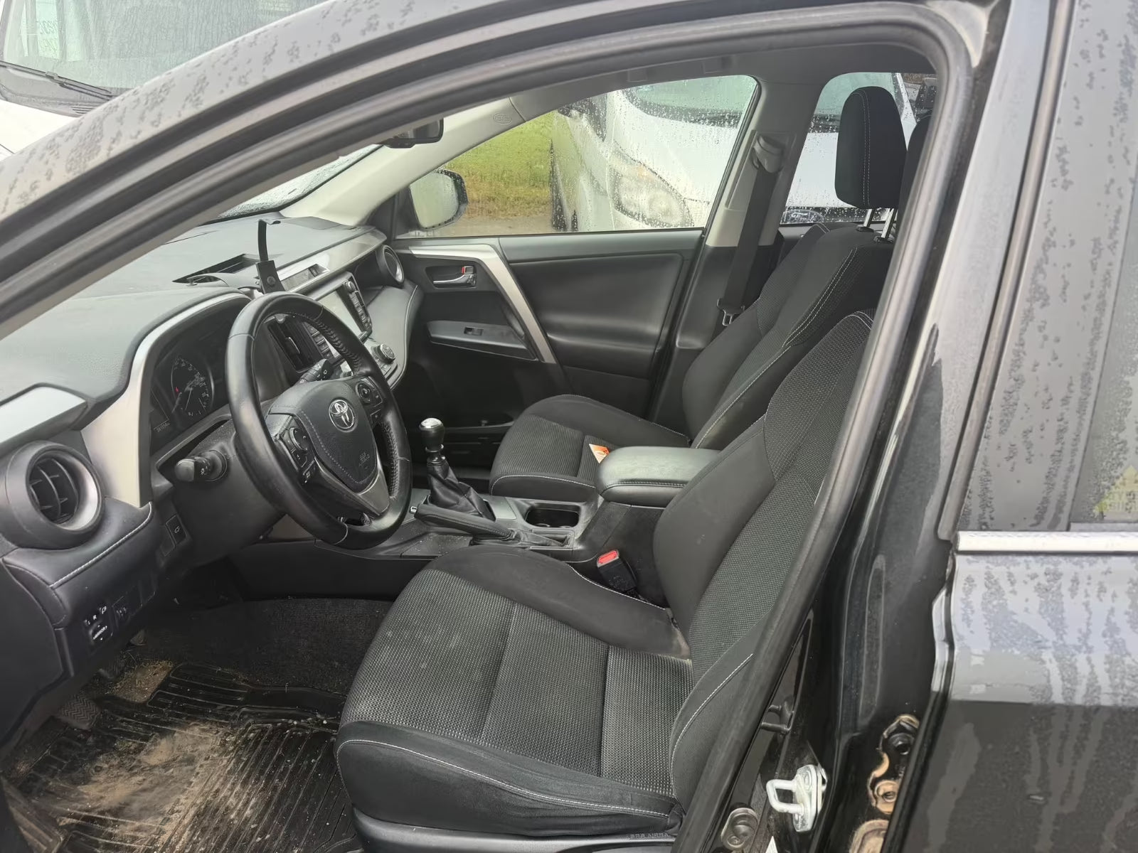 Toyota RAV4 – Diesel Manuelle (2016)