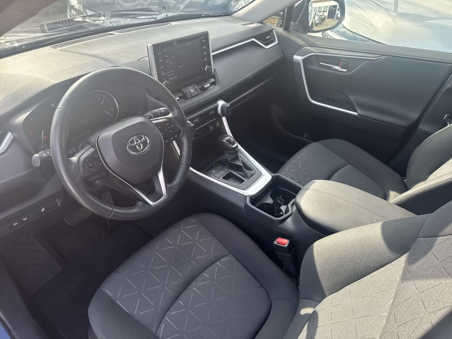 Toyota RAV4 Essence Automatique (2021)