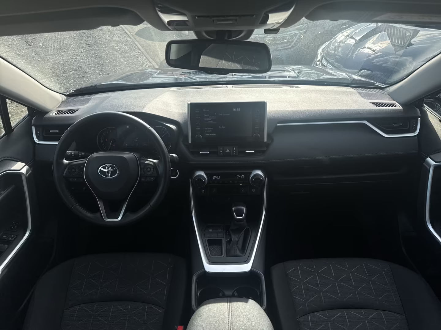 Toyota RAV4 Essence Automatique (2021)