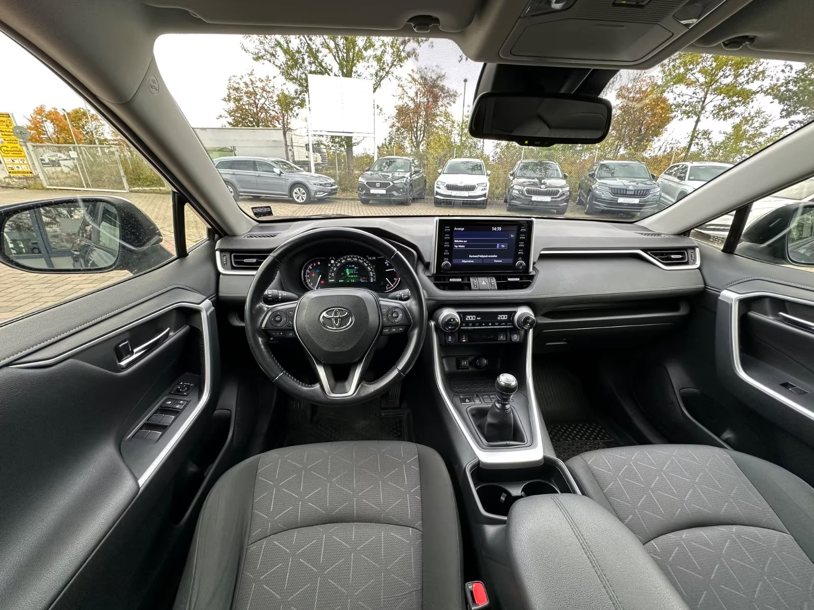 Toyota RAV4 Essence Manuelle Comfort (2019)