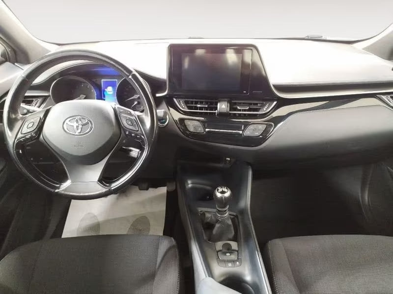 Toyota C-HR 1.2 Turbo Essence (2017)