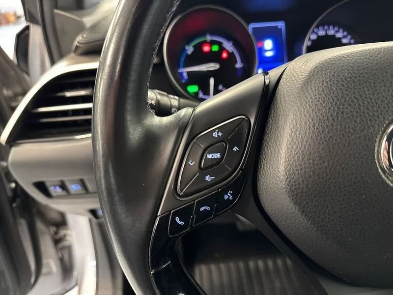 Toyota C-HR Hybrid Automatique (2017)