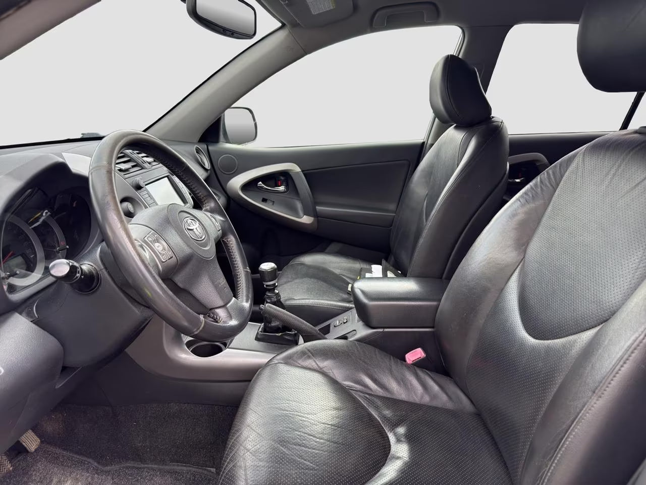 Toyota RAV4 Executive 4×4 – Diesel Manuelle