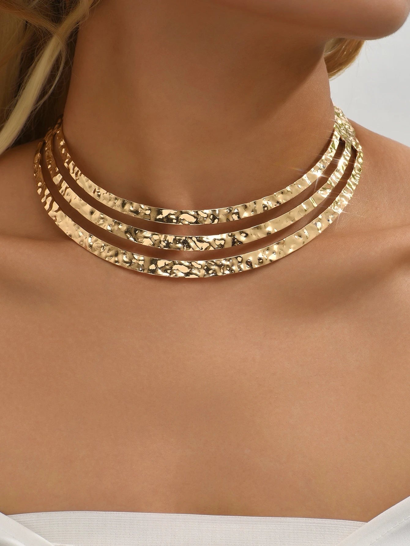 Collier minimaliste texturé 19