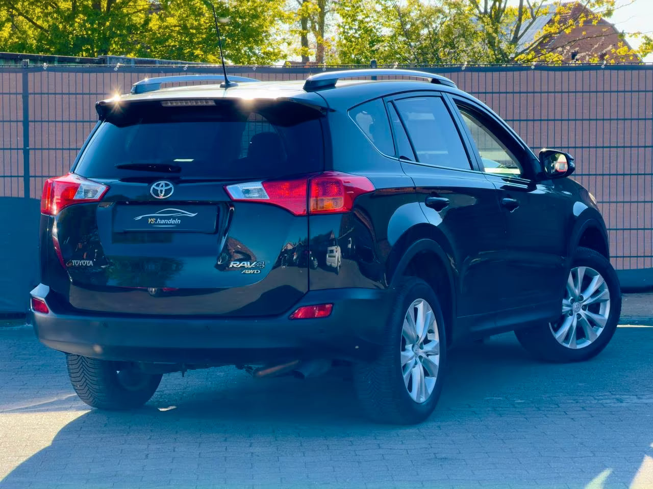 Toyota RAV4 Executive 4×4 – Diesel Manuelle (2014)