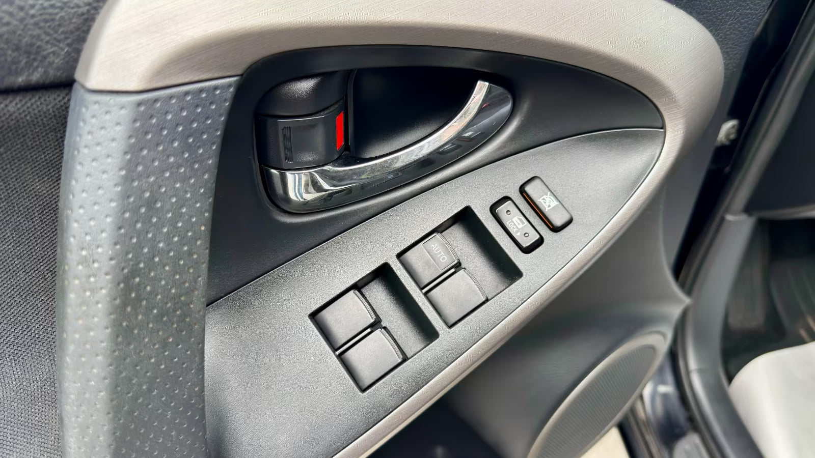 Toyota RAV4 Sol 4×4 – Diesel Manuelle