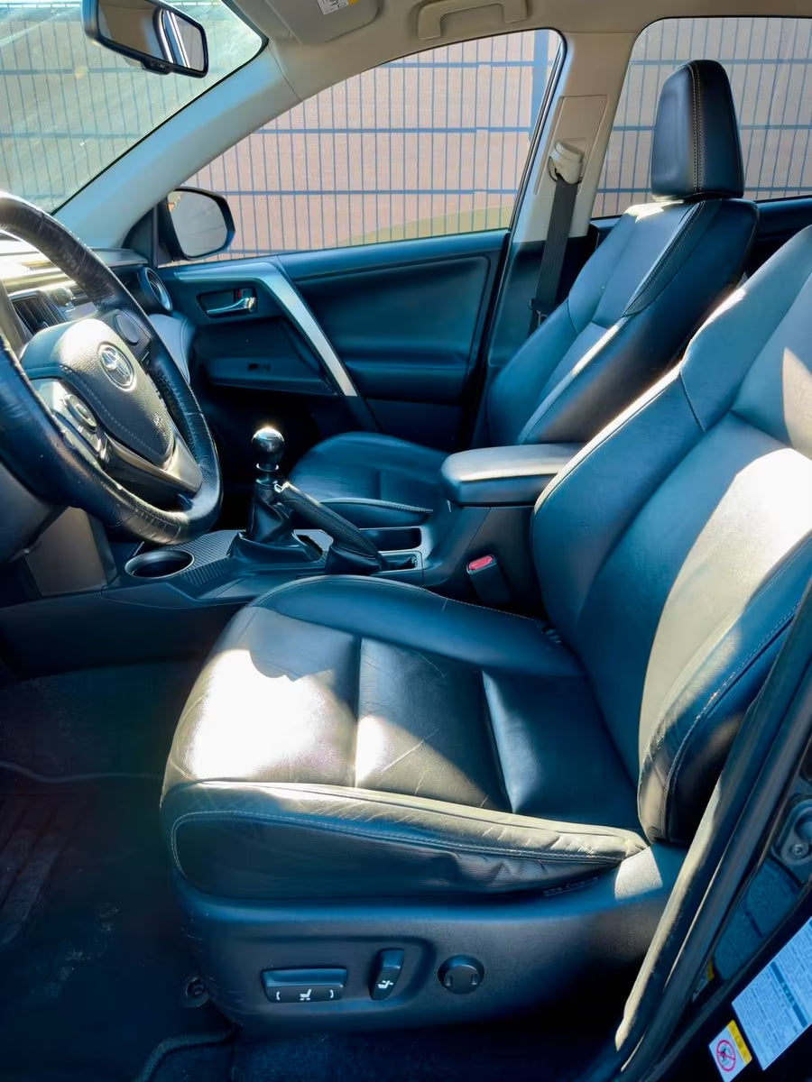 Toyota RAV4 Executive 4×4 – Diesel Manuelle (2014)