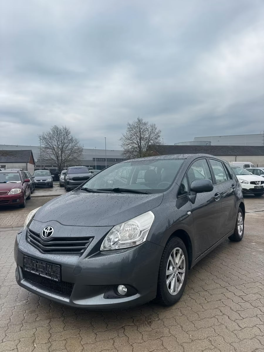 Toyota Verso Executive 1.8 Essence – 7 Places