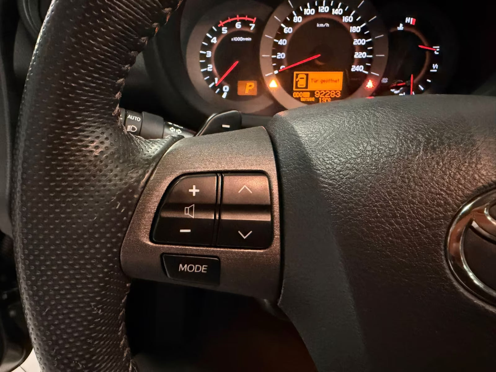 Toyota RAV4 Executive 4×4 – Diesel Automatique