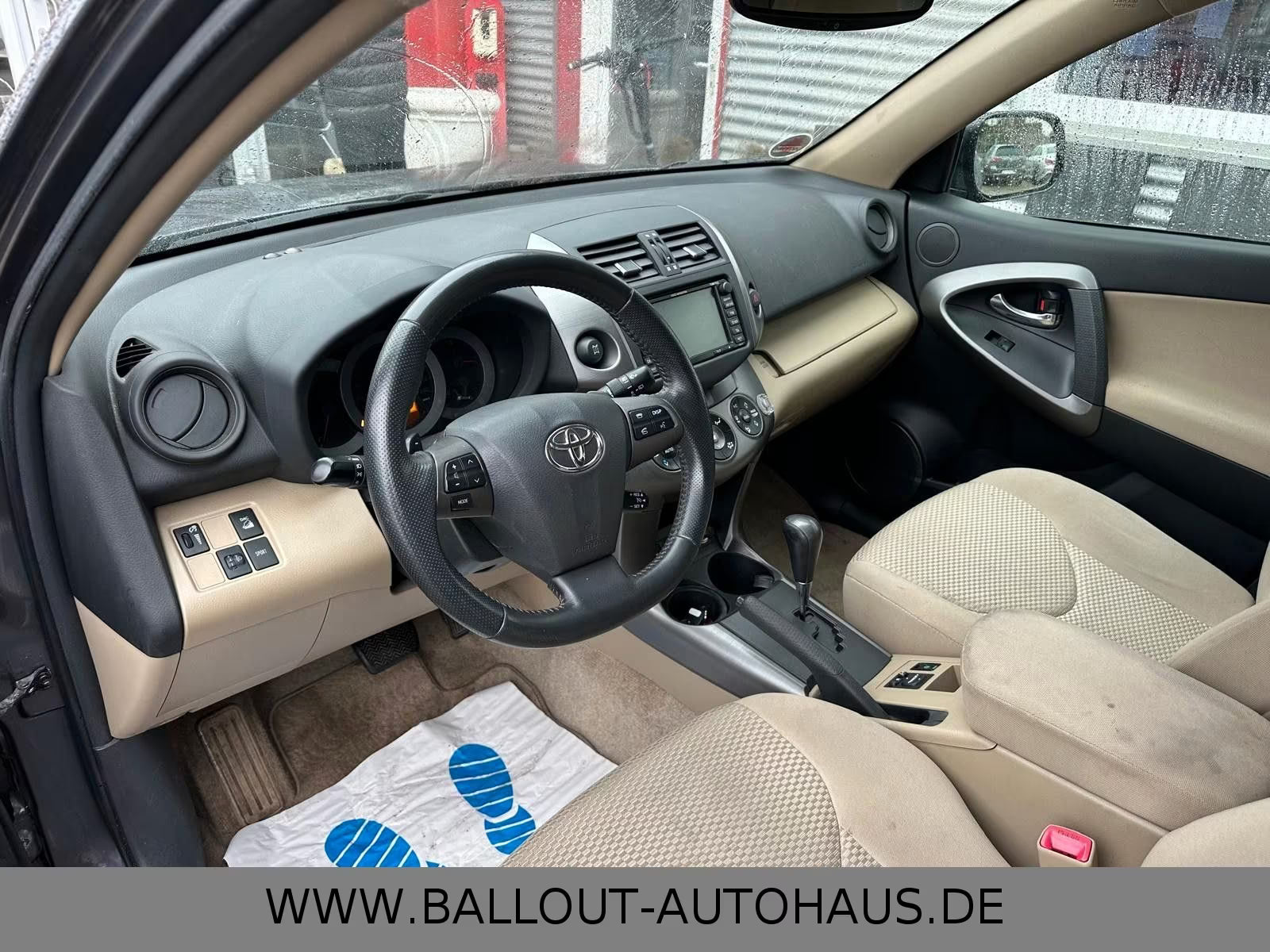 Toyota RAV4 Executive 4×4 – Diesel Automatique