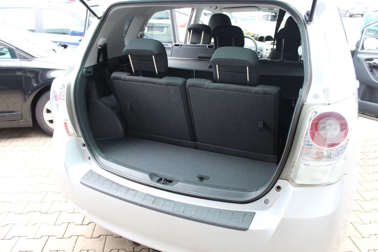Toyota Verso Executive 2.2 D-4D Automatique – 7 Places)