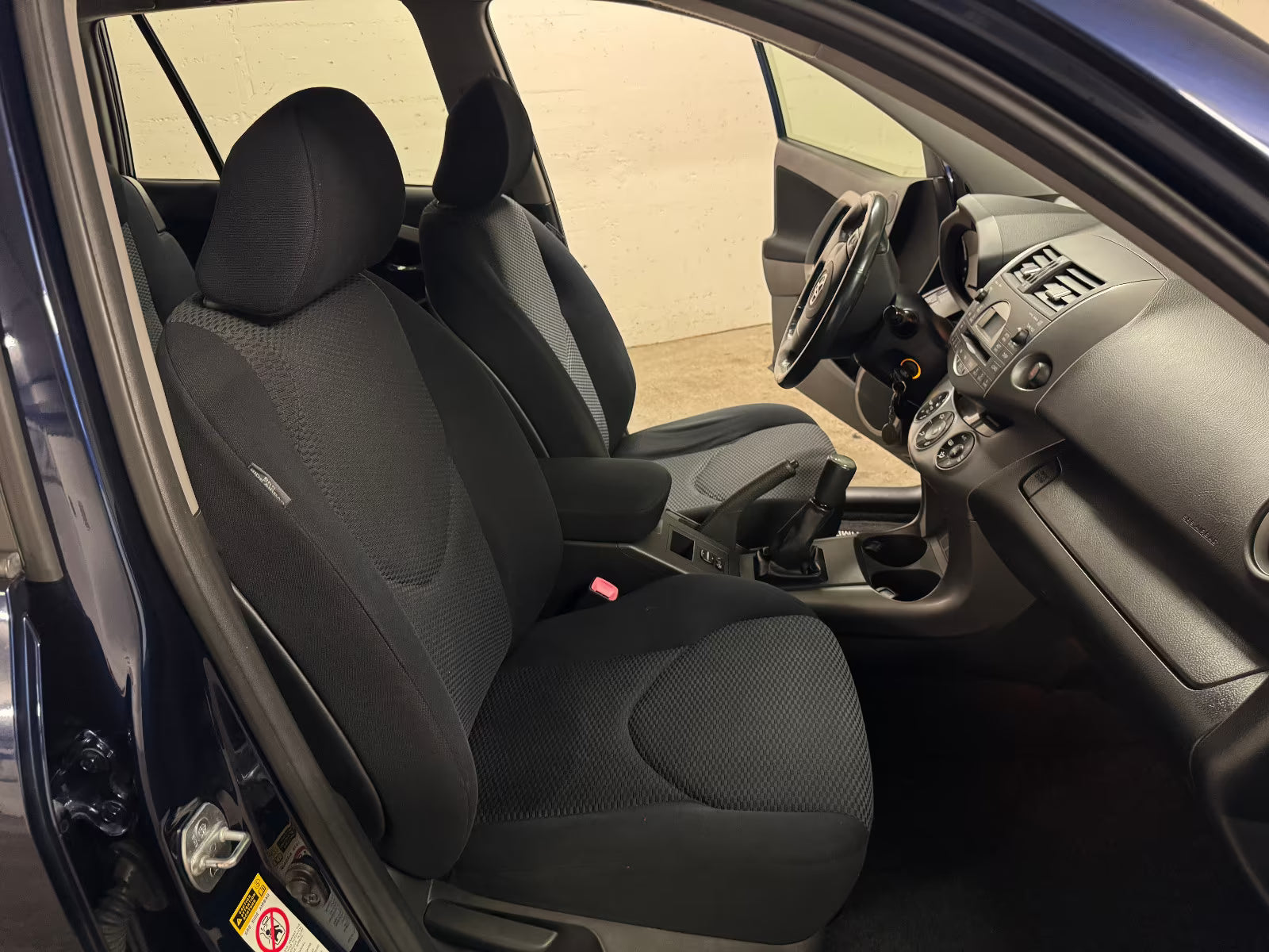 Toyota RAV4 Sol 4×4 – Essence Manuelle