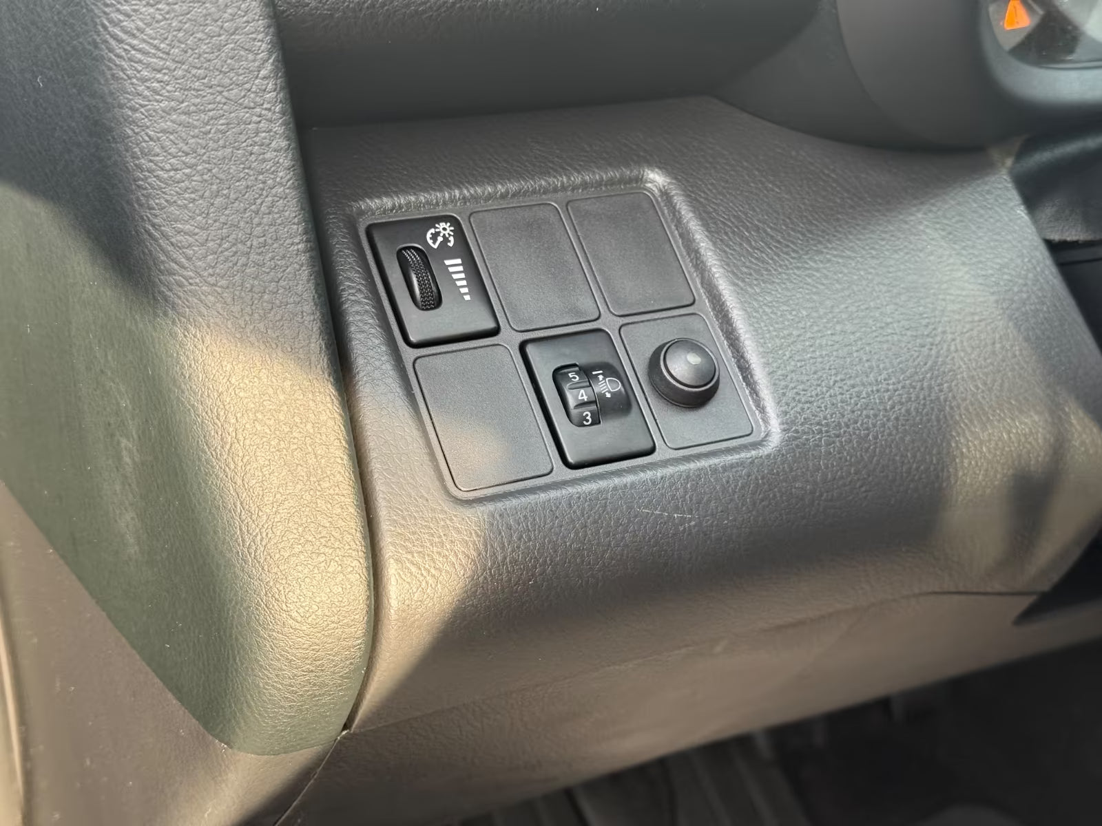 Toyota RAV4 Exécutive 4×4 – Diesel Manuelle