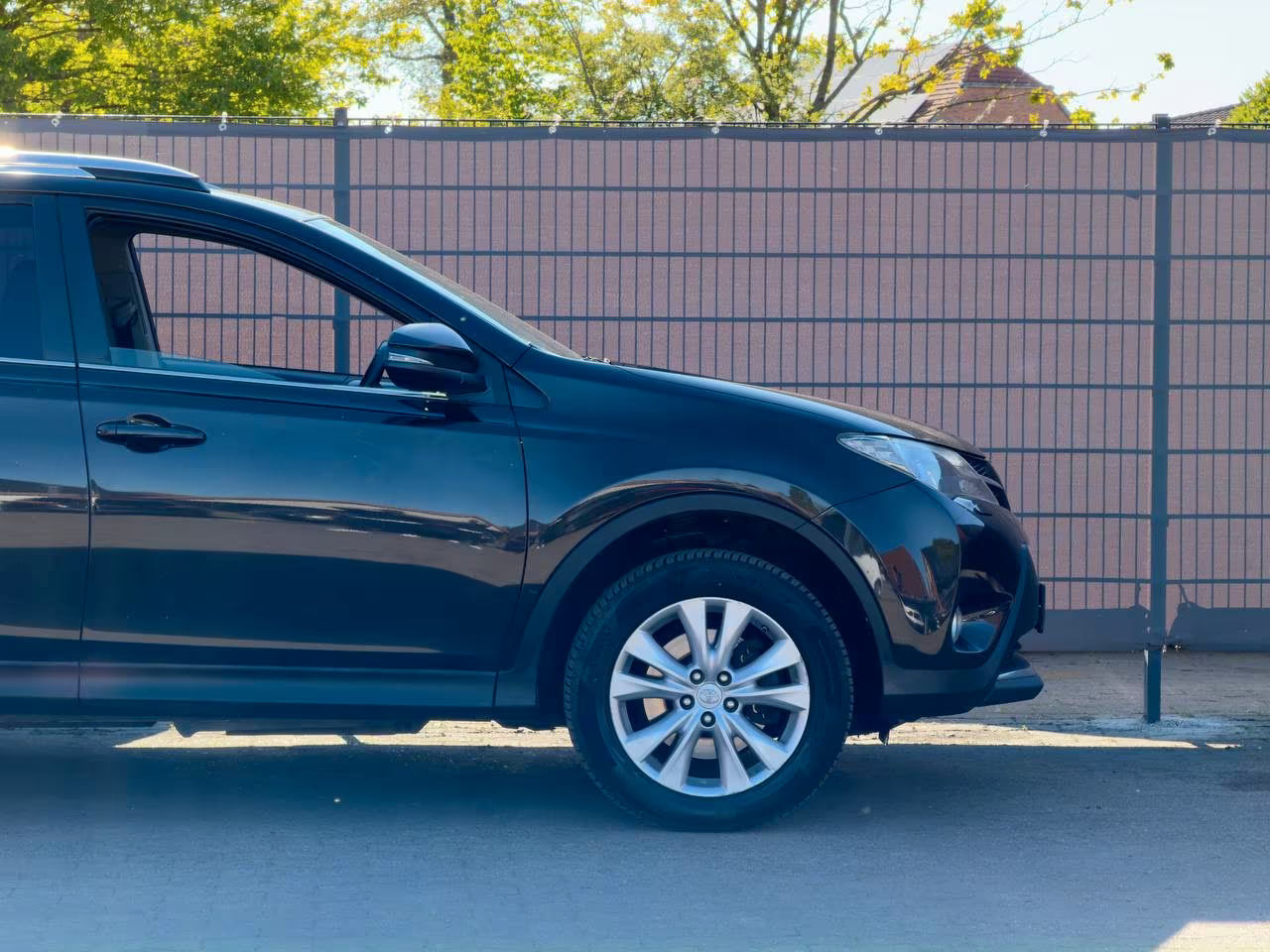 Toyota RAV4 Executive 4×4 – Diesel Manuelle (2014)