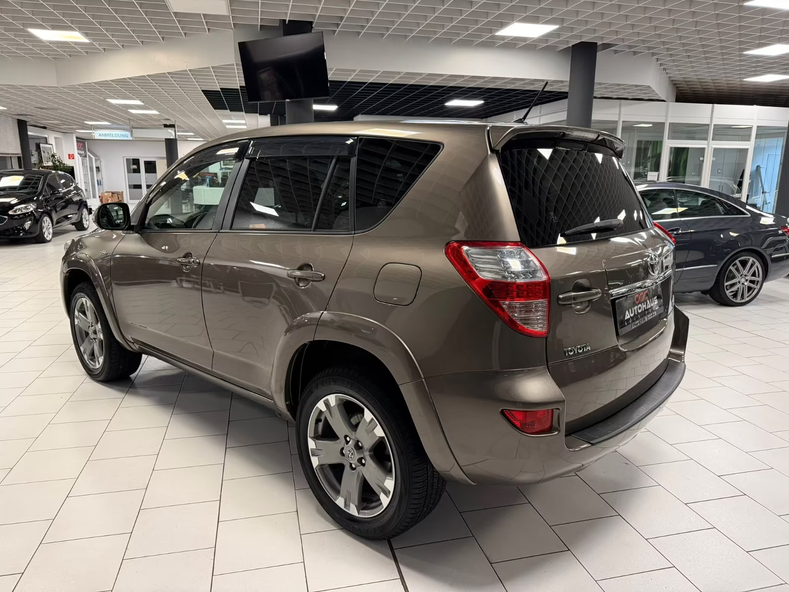 Toyota RAV4 Executive 4×4 – Diesel Automatique