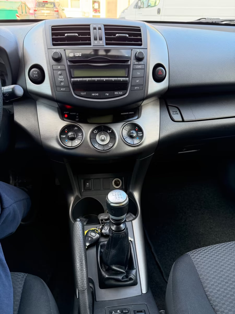 Toyota RAV4 Exécutive 4×4 – Diesel Manuelle