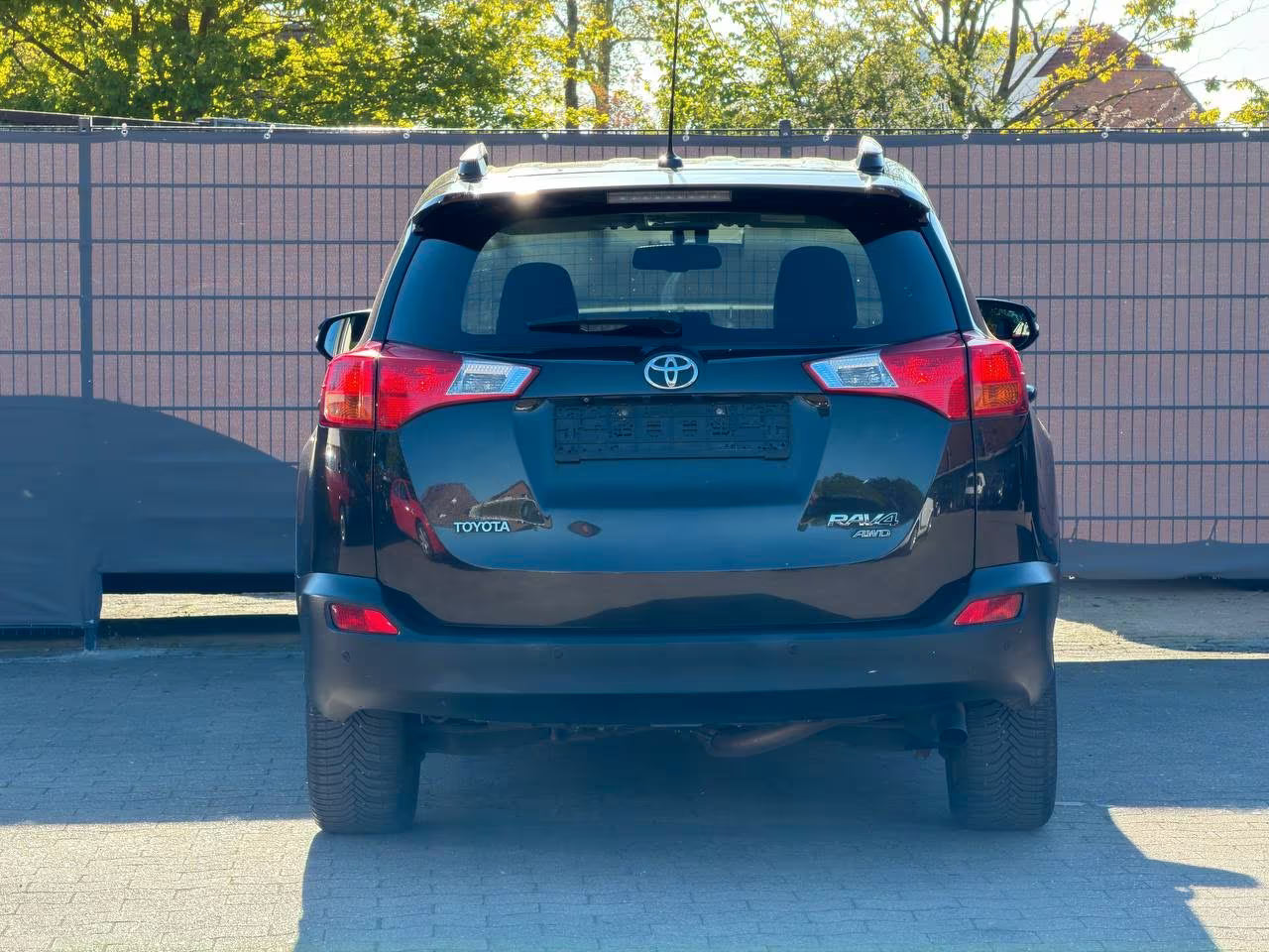 Toyota RAV4 Executive 4×4 – Diesel Manuelle (2014)