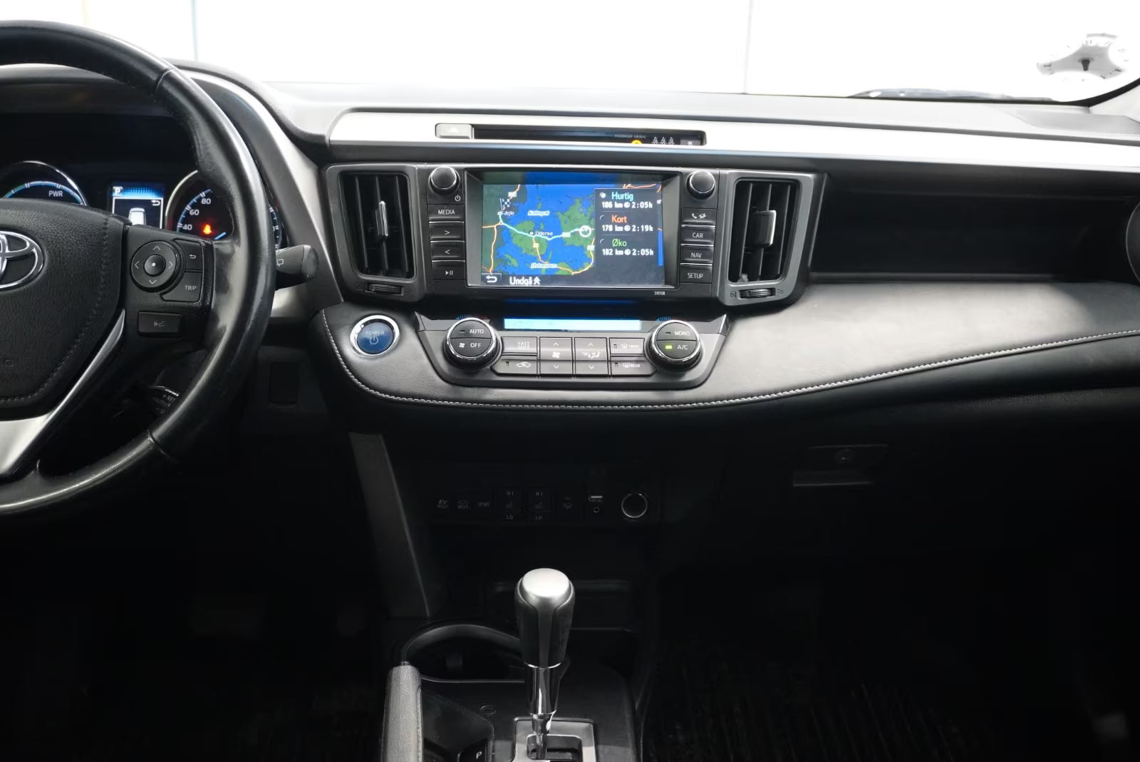 Toyota RAV4 Executive Hybrid 4×4 – Automatique (2018)