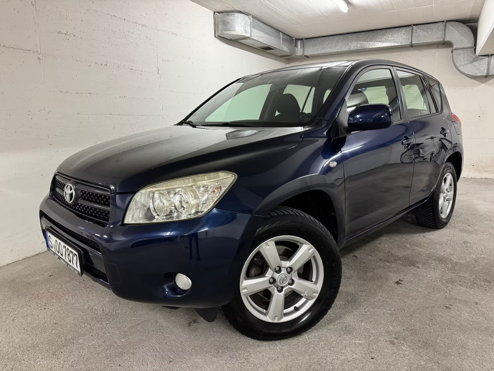 Toyota RAV4 Sol 4×4 – Essence Manuelle