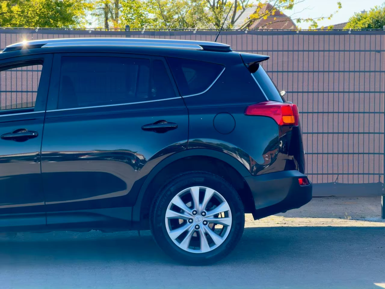Toyota RAV4 Executive 4×4 – Diesel Manuelle (2014)
