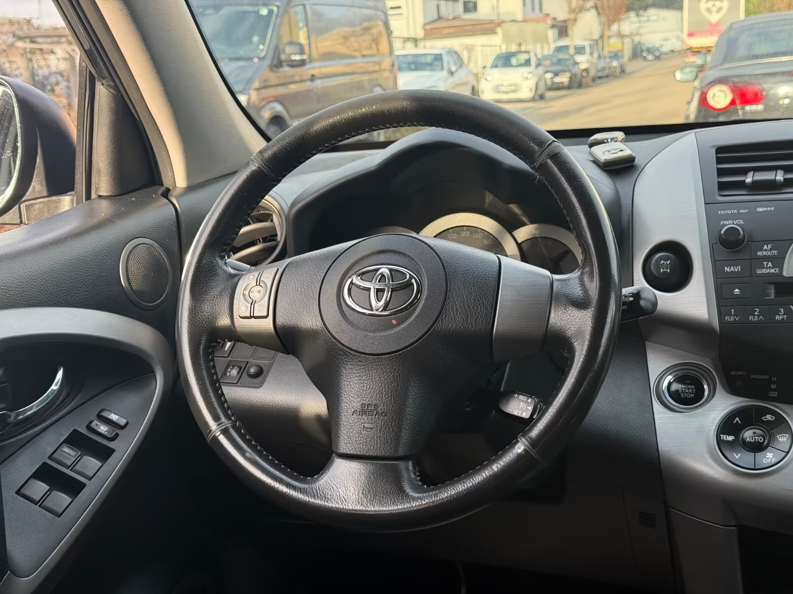 Toyota RAV4 Exécutive 4×4 – Diesel Manuelle