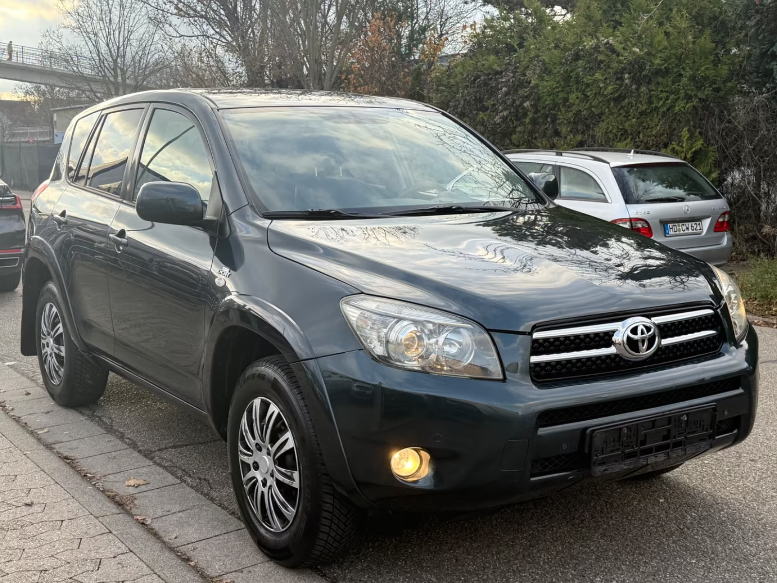 Toyota RAV4 Exécutive 4×4 – Diesel Manuelle