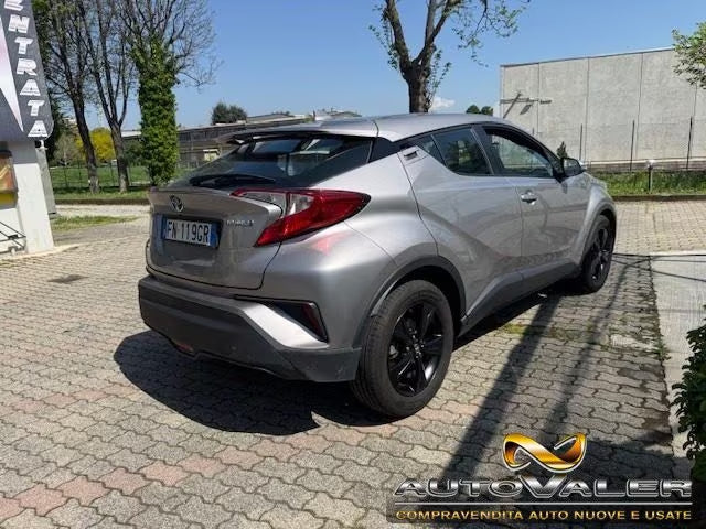 Toyota C-HR 1.8 Hybrid e-CVT (2018)