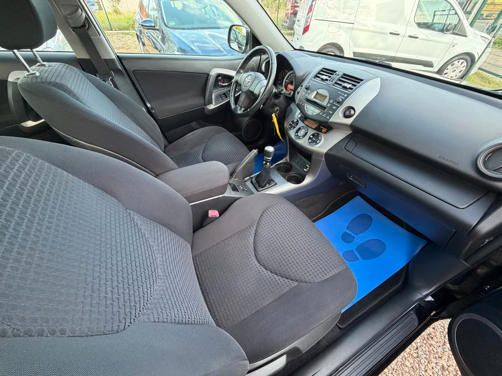 Toyota RAV4 Sol 4×4 – Diesel Manuelle