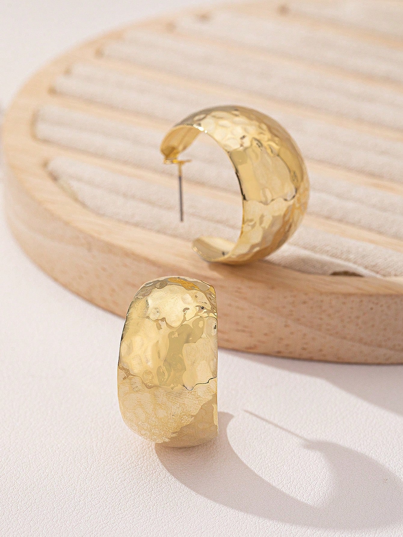 1 paire de boucles d'oreilles