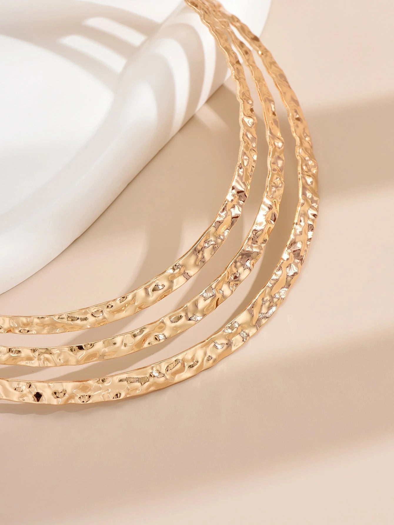 Collier minimaliste texturé 19