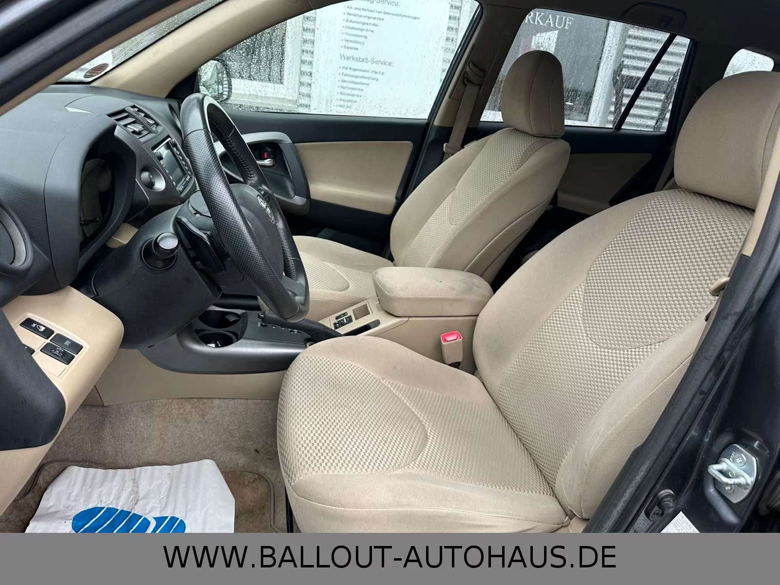 Toyota RAV4 Executive 4×4 – Diesel Automatique